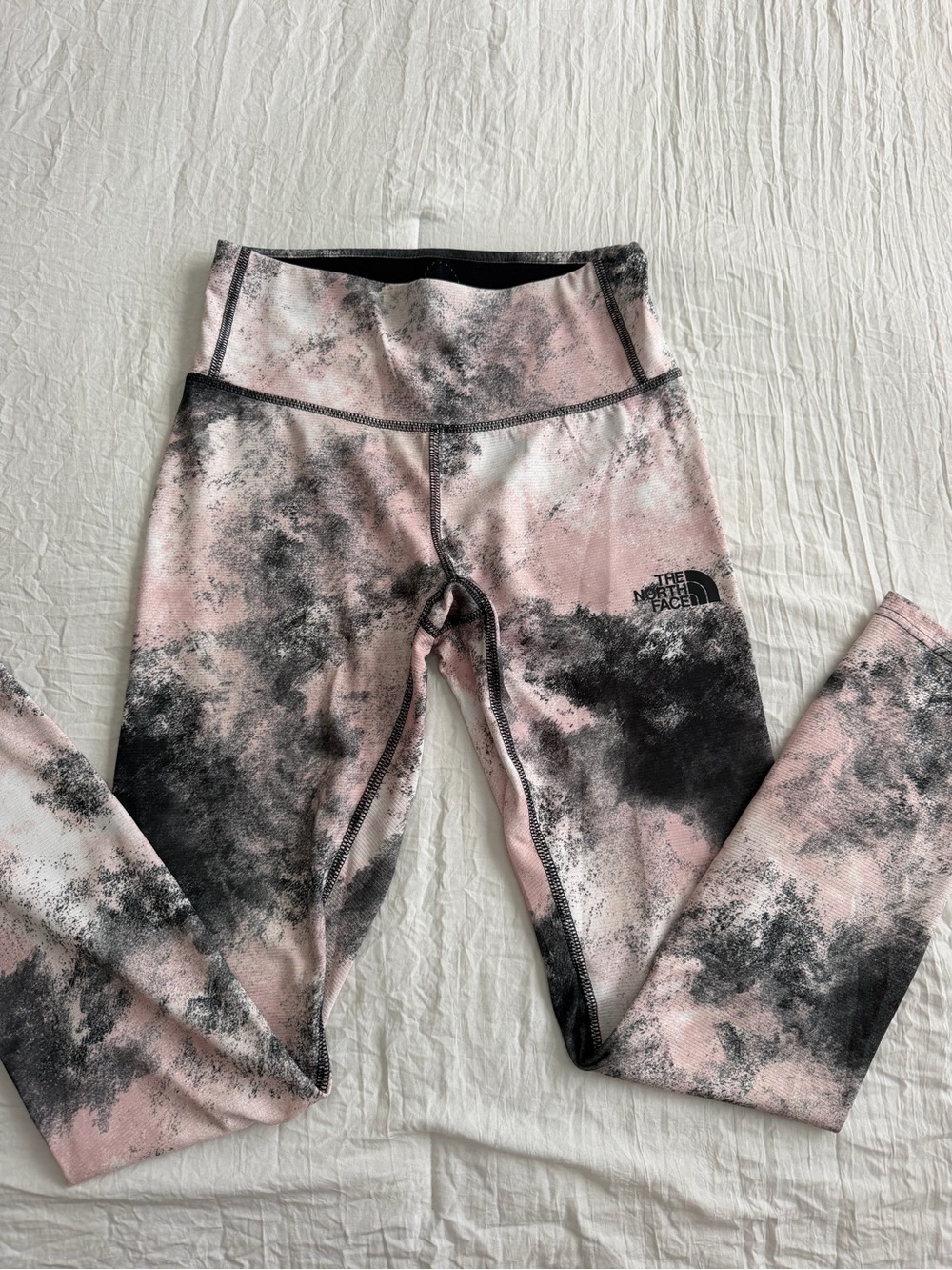 The North Face Pink & Black Cloud-Print Girls' Leggings